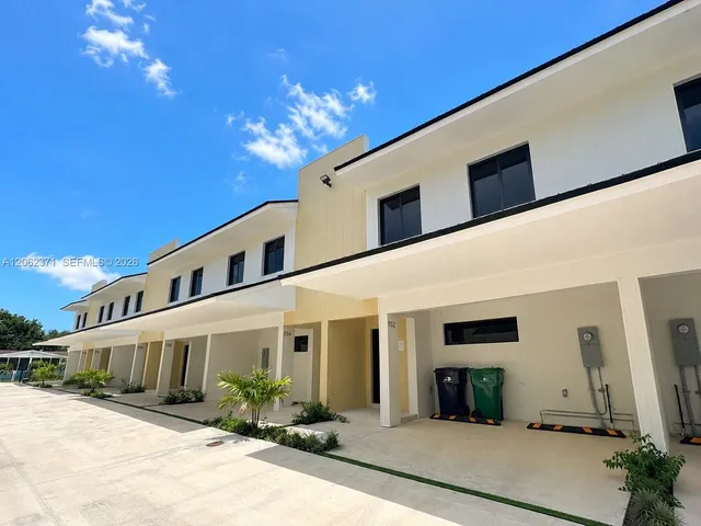 3-bedroom rental at 552 NW 7th Street #6, Florida City