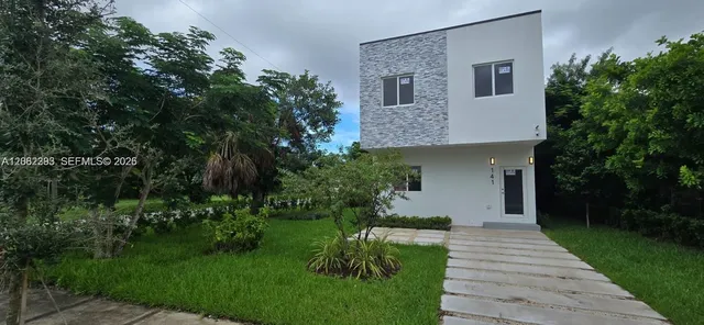 4-bedroom rental at 141 NW 11th Street #0, Pompano Beach