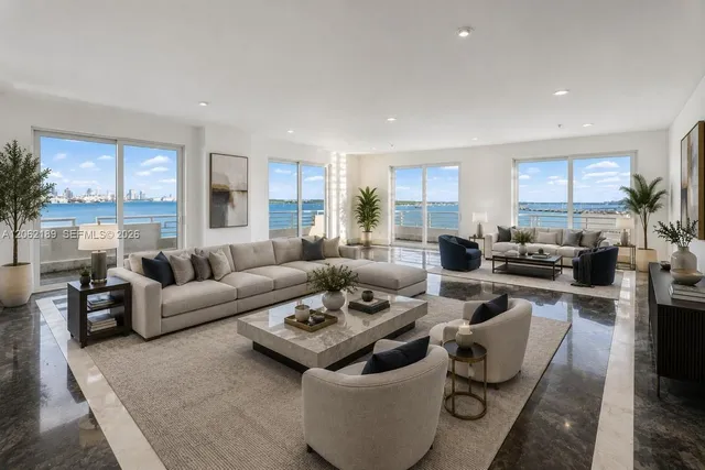 5-bedroom rental at 1402 Brickell Bay Drive #1601, Miami