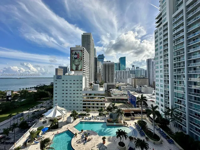 2-bedroom rental at 244 Biscayne Boulevard #4307, Miami