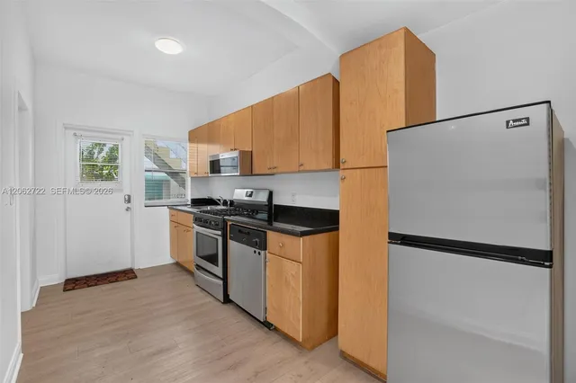 2-bedroom rental at 1027 Euclid Avenue #2, Miami Beach