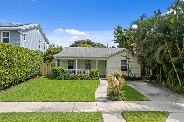 2-bedroom home at 521 33RD Street, West Palm Beach