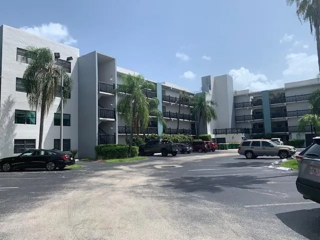 2-bedroom rental at 1021 MOCKINGBIRD Lane #217, Plantation