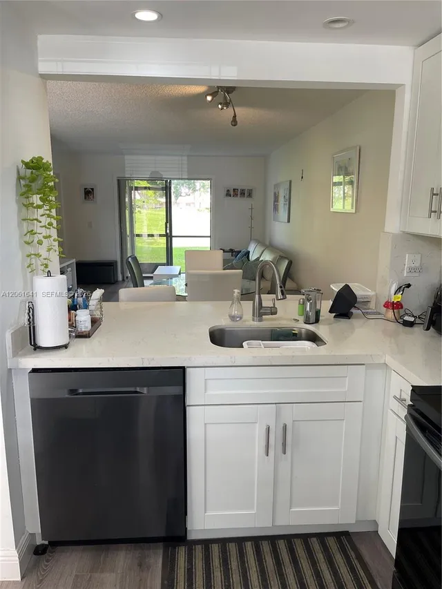 2-bedroom home at 10434 Sunrise Lakes Boulevard #107, Sunrise