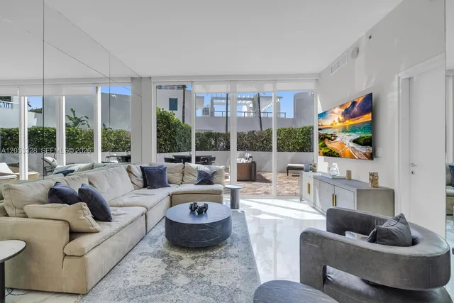 1-bedroom home at 50 S Pointe Drive #510, Miami Beach