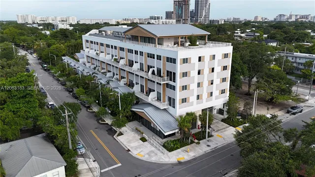 1-bedroom rental at 3335 Thomas Avenue #211, Miami