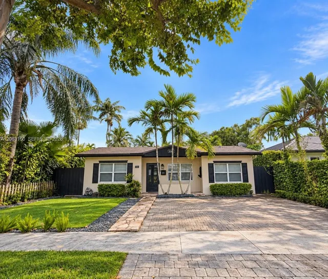 3-bedroom rental at 5744 SW 54th Terrace #0, Miami