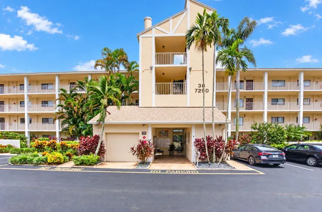 2-bedroom home at 7290 Ashford Place #404, Delray Beach