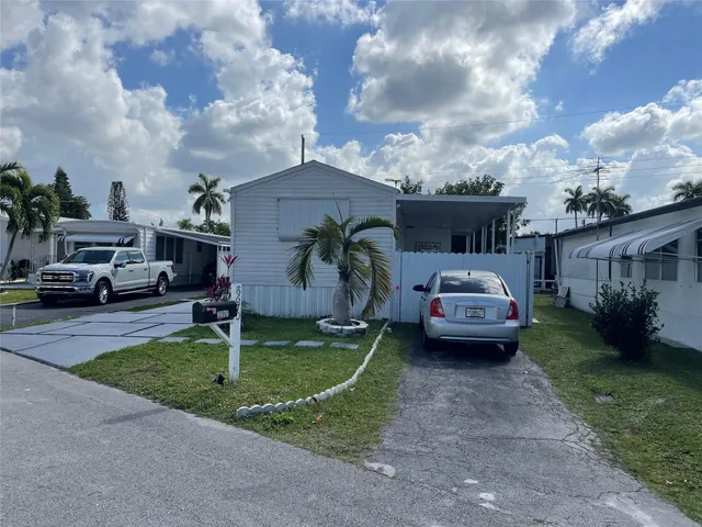 2-bedroom home at 8670 SW 18th Court, Davie
