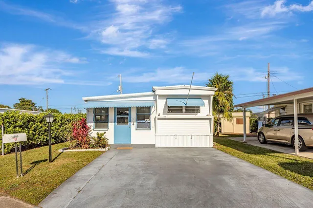 2-bedroom rental at 14556 Glenview Drive, Delray Beach