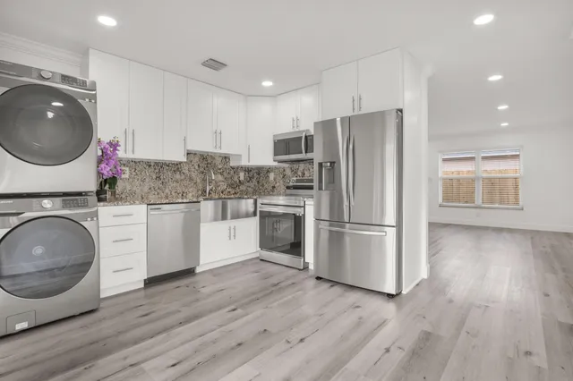 2-bedroom rental at 3421 NE 5th Avenue, Pompano Beach