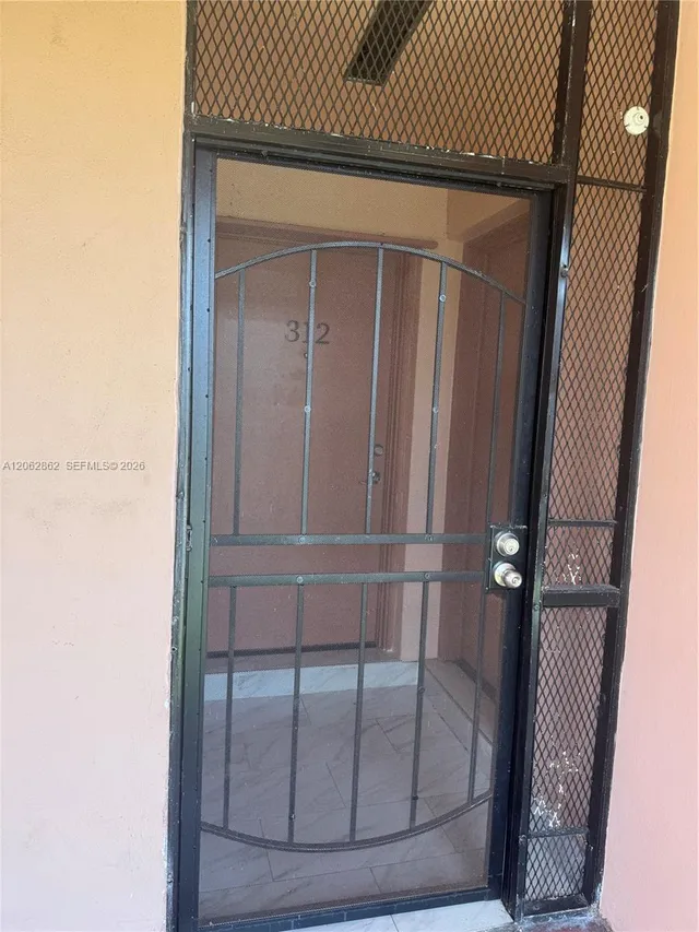 2-bedroom home at 19001 NE 14th Avenue #312, Miami