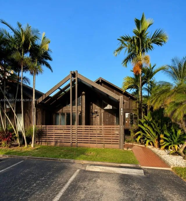 2-bedroom home at 485 N University Drive #3-6, Plantation