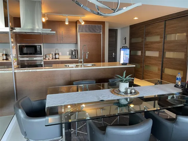 2-bedroom rental at 495 Brickell Avenue #703, Miami