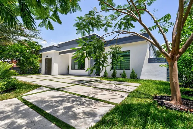 3-bedroom home at 3933 Washington Street, Hollywood