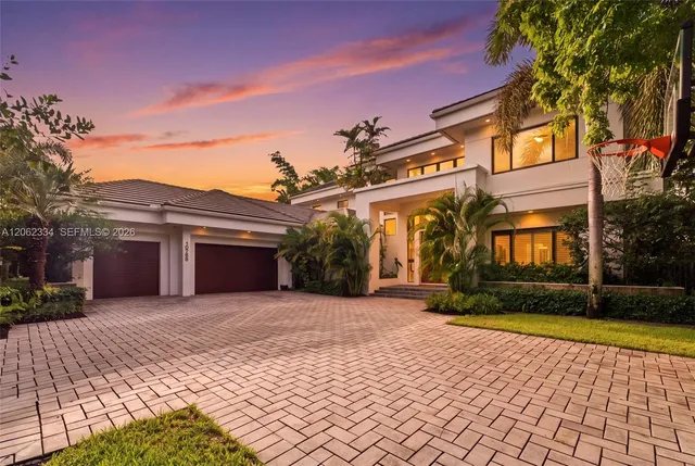 6-bedroom home at 10708 Indian Trail, Cooper City