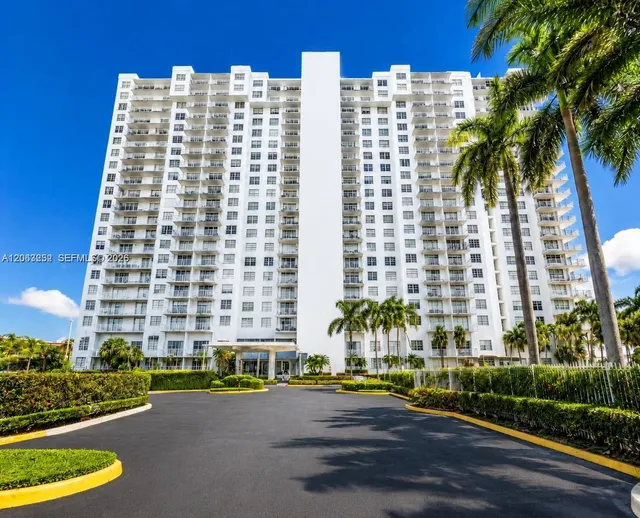 1-bedroom home at 2801 NE 183rd Street #508W, Aventura