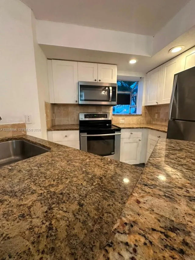 2-bedroom home at 3330 N Pinewalk Drive N #1611, Margate