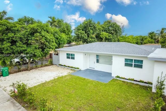 3-bedroom home at 320 NE 160th Street, Miami