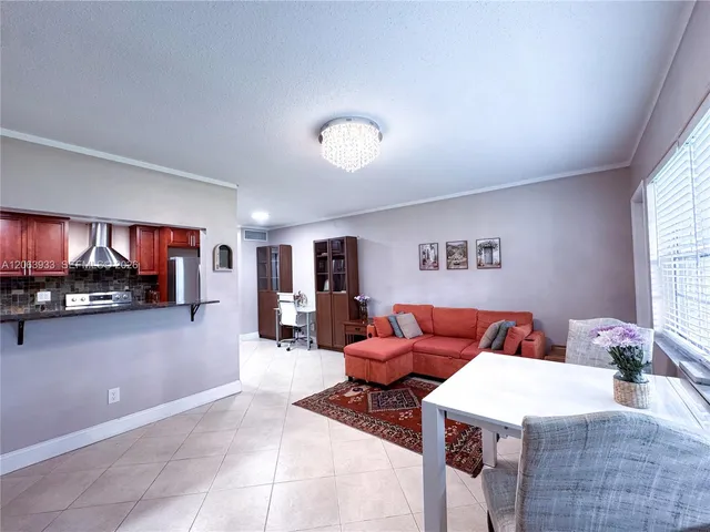 1-bedroom rental at 2455 NE 51st Street #E114, Fort Lauderdale