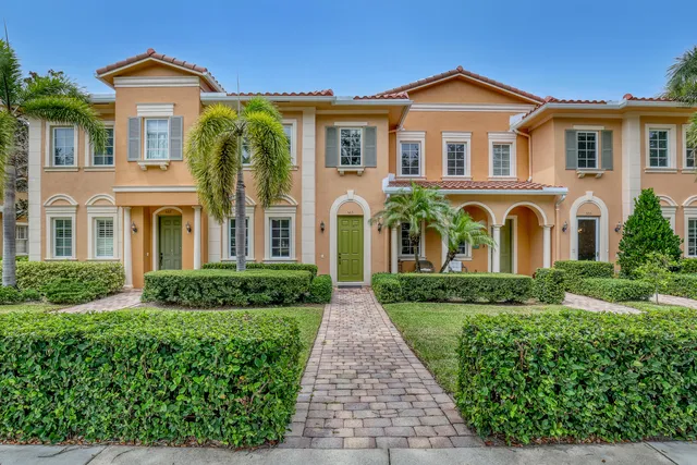 3-bedroom home at 563 DAKOTA Drive, Jupiter