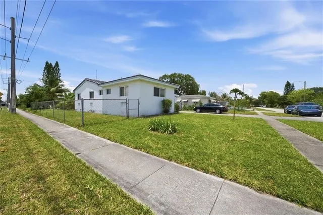 3-bedroom home at 2300 N 57th Terrace, Hollywood