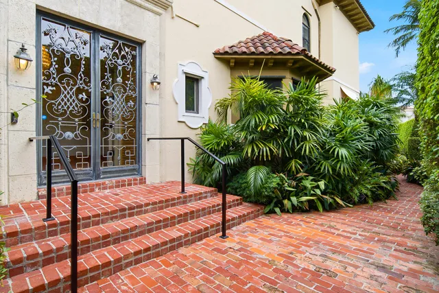 5-bedroom home at 245 BRAZILIAN Avenue, Palm Beach