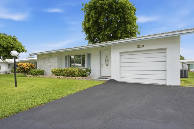 2-bedroom home at 8212 NW 12th Court, Plantation