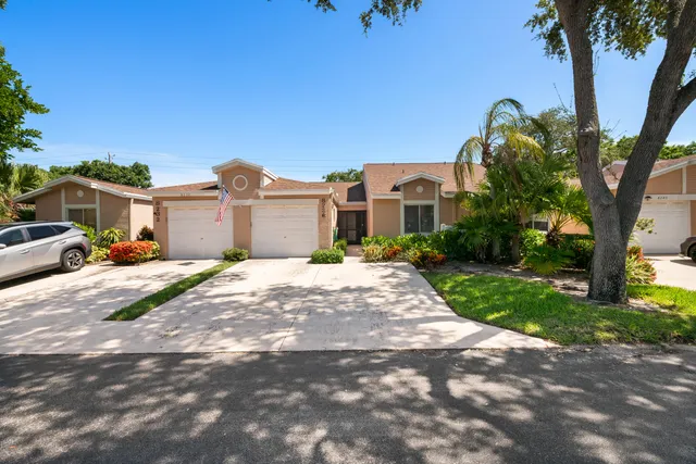 2-bedroom home at 8236 Summerbreeze Lane, Boca Raton