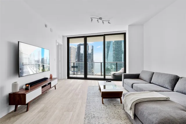 1-bedroom rental at 1300 S MIAMI Avenue #2003, Miami