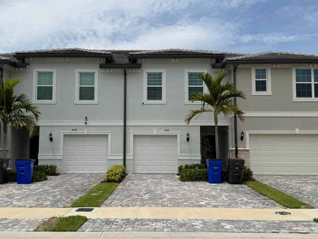 3-bedroom rental at 2933 OLIVIA Avenue, Lauderdale Lakes