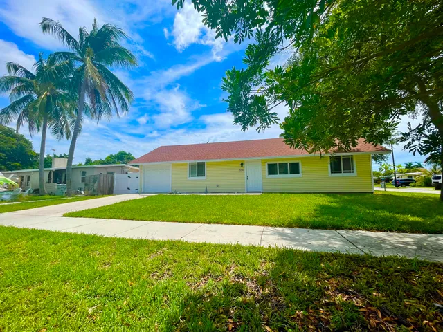 3-bedroom rental at 5216 NE 20TH Avenue, Pompano Beach