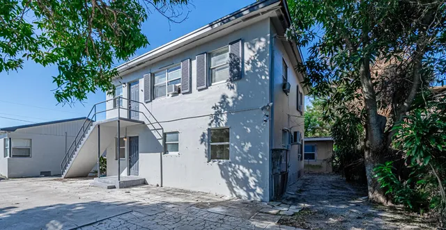 1-bedroom rental at 723 21ST Street #B, West Palm Beach