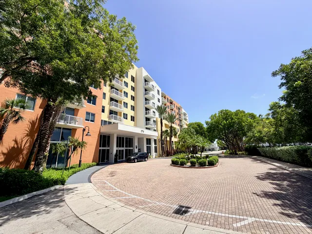 2-bedroom rental at 2775 NE 187th Street #505, Miami