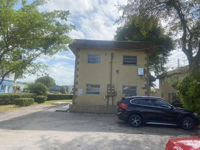 2-bedroom rental at 1004 NW 2nd Street #1, Fort Lauderdale