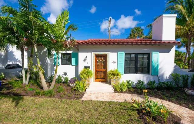 2-bedroom rental at 110 Marine Way #3 Valencia, Delray Beach