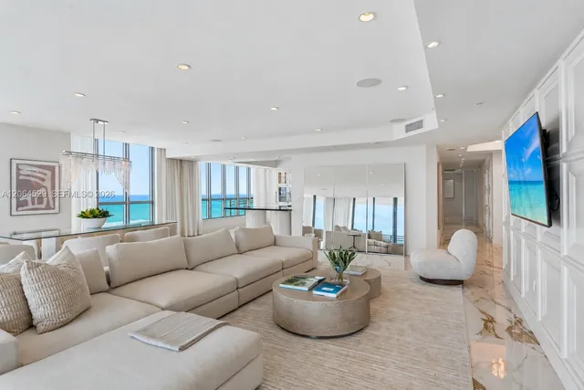 3-bedroom home at 3535 S Ocean Drive #2106, Hollywood
