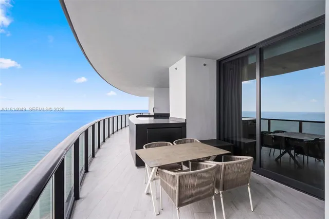 4-bedroom home at 18555 Collins Avenue #2105, Sunny Isles Beach