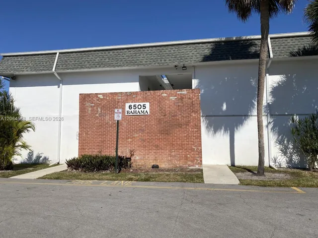 2-bedroom home at 6505 Winfield Boulevard #B-19, Margate
