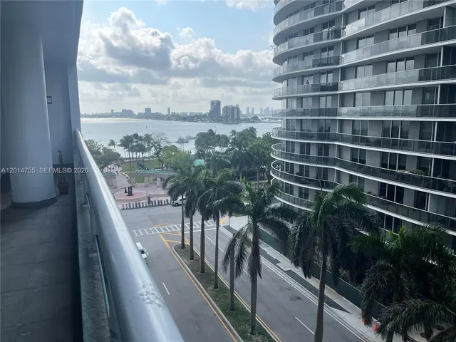 2-bedroom home at 1800 N Bayshore Drive #614, Miami