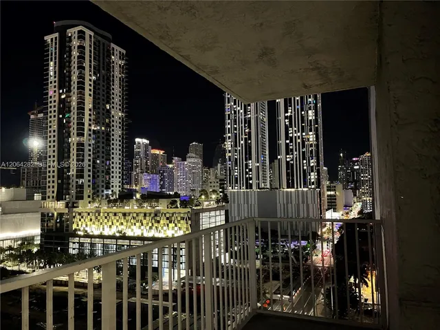 1-bedroom rental at 800 N Miami Avenue #E-1605, Miami