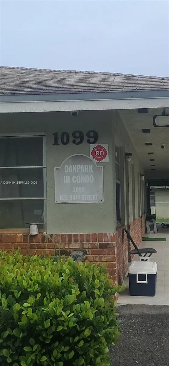 2-bedroom rental at 1098 NE 34th Court #4, Oakland Park