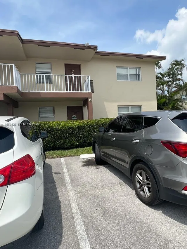 2-bedroom rental at 7305 NW 4th Place #108, Margate