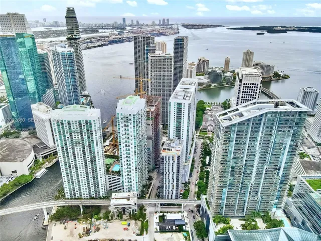 2-bedroom rental at 31 SE 6th Street #1708, Miami