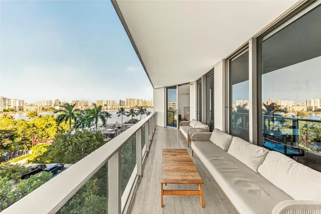 3-bedroom home at 17301 Biscayne Boulevard #506, North Miami Beach