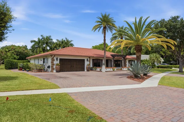 4-bedroom home at 6966 S Grande Drive, Boca Raton