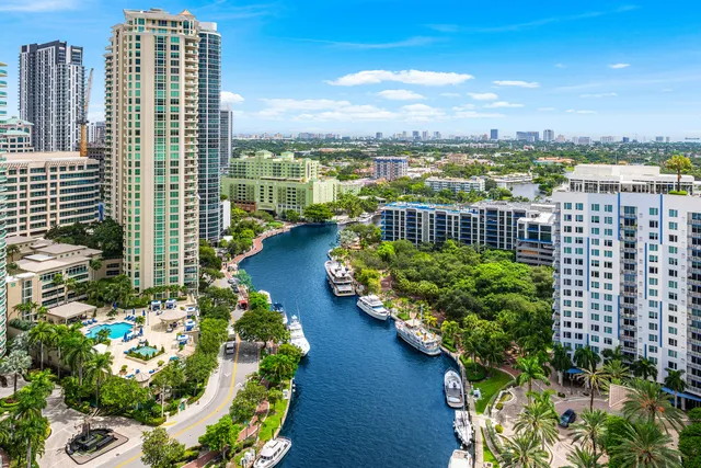 3-bedroom rental at 511 SE 5th Avenue #2417, Fort Lauderdale