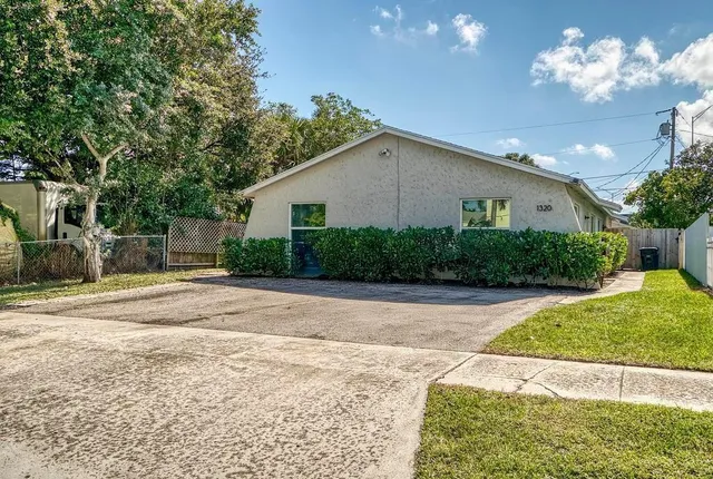 2-bedroom rental at 1320 Wellington Street #B, West Palm Beach