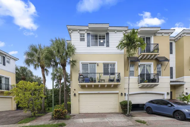 3-bedroom rental at 616 NW 38th Circle, Boca Raton
