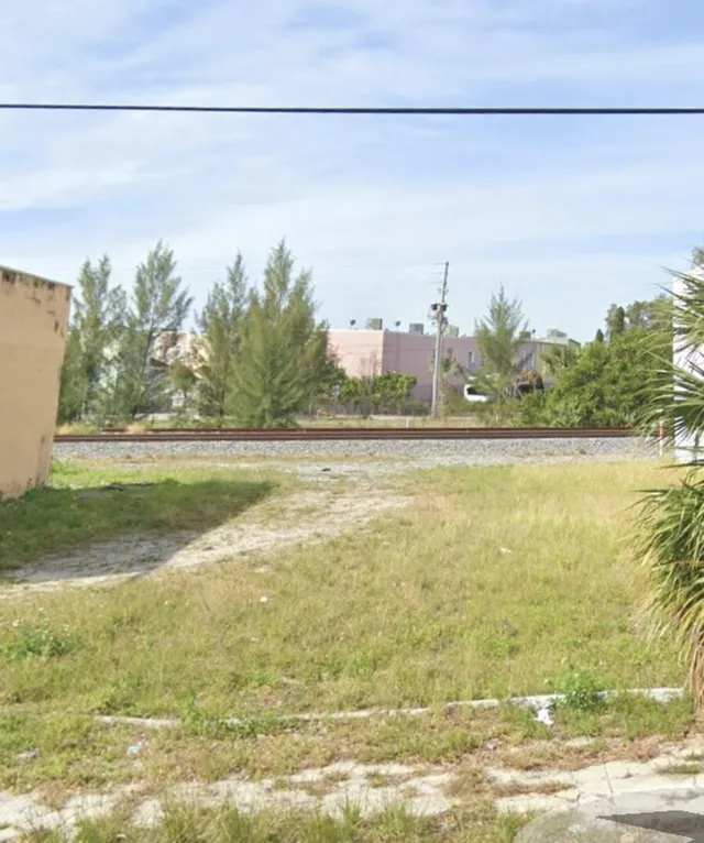 Land at 2731 PINEWOOD Avenue, West Palm Beach